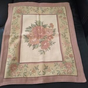 Hampton Manor 2 Pillow Shams Vintage